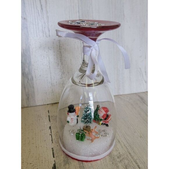 Wine glass Winter Wonderland Santa scene Snowman figure xmas deer - Picture 9 of 10